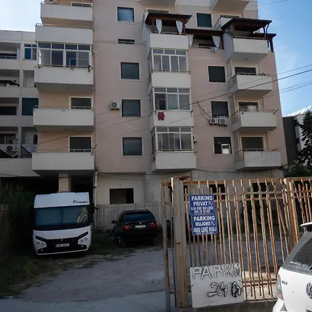 Apartment Hoxha Veranda