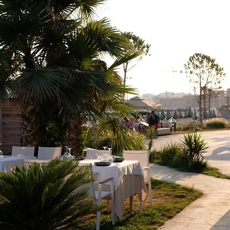 Hoxha Veranda * Durrës