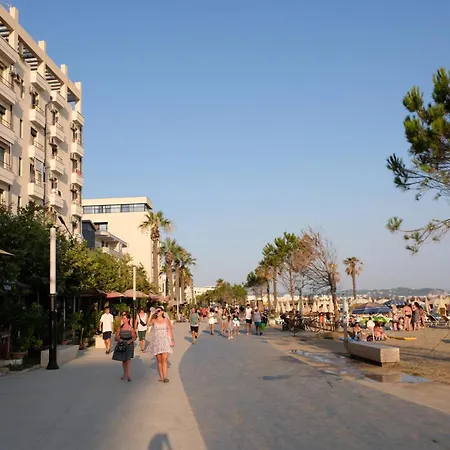 Hoxha Veranda Durrës